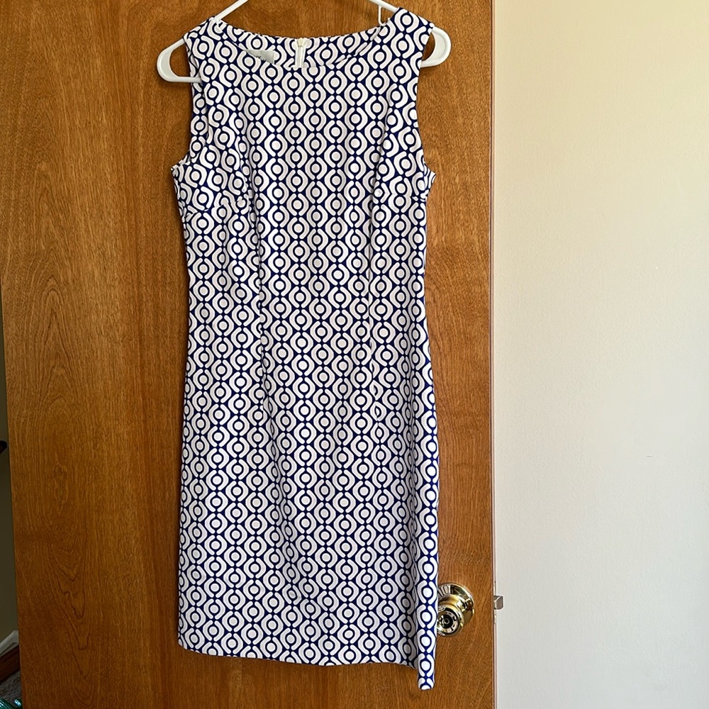 Sleeveless dress